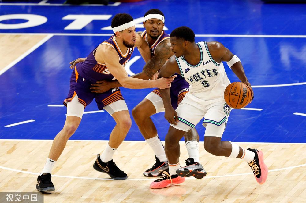 次亮相时所 次亮相时所